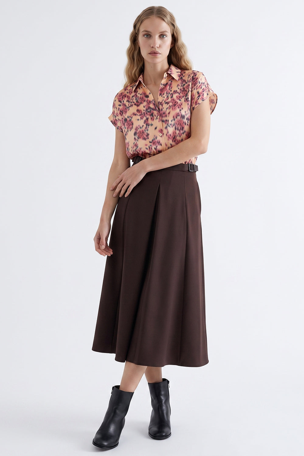 Pleated Midi Skirt with Zipper - BROWN