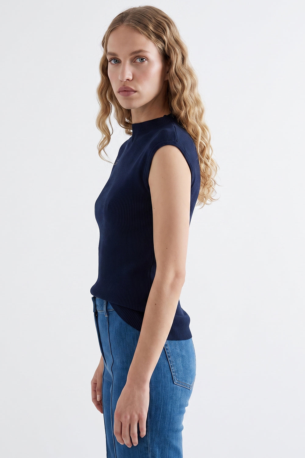 Stand Collar Sleeveless Knit Blouse - NAVY BLUE