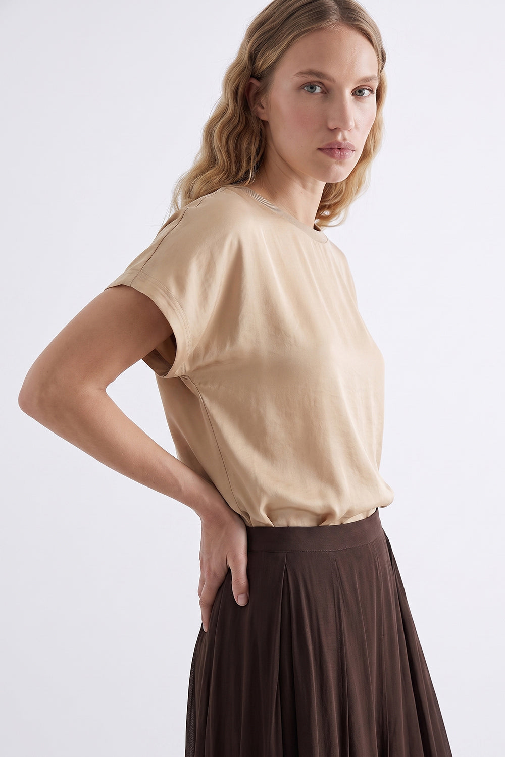 Round Neck Ribbed Satin Blouse - BEIGE