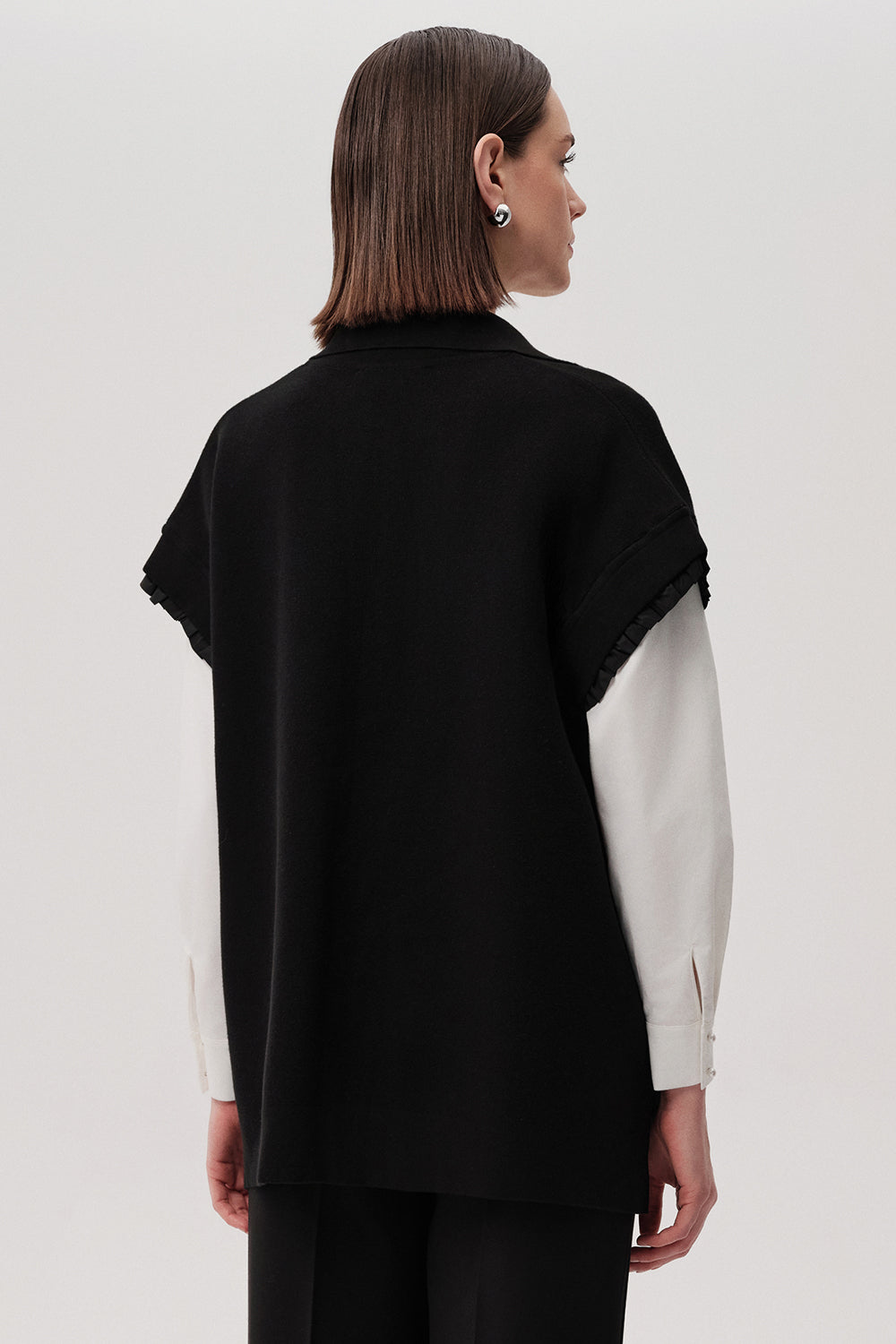 Stone Pocket Detail Collar Knit Vest - Black