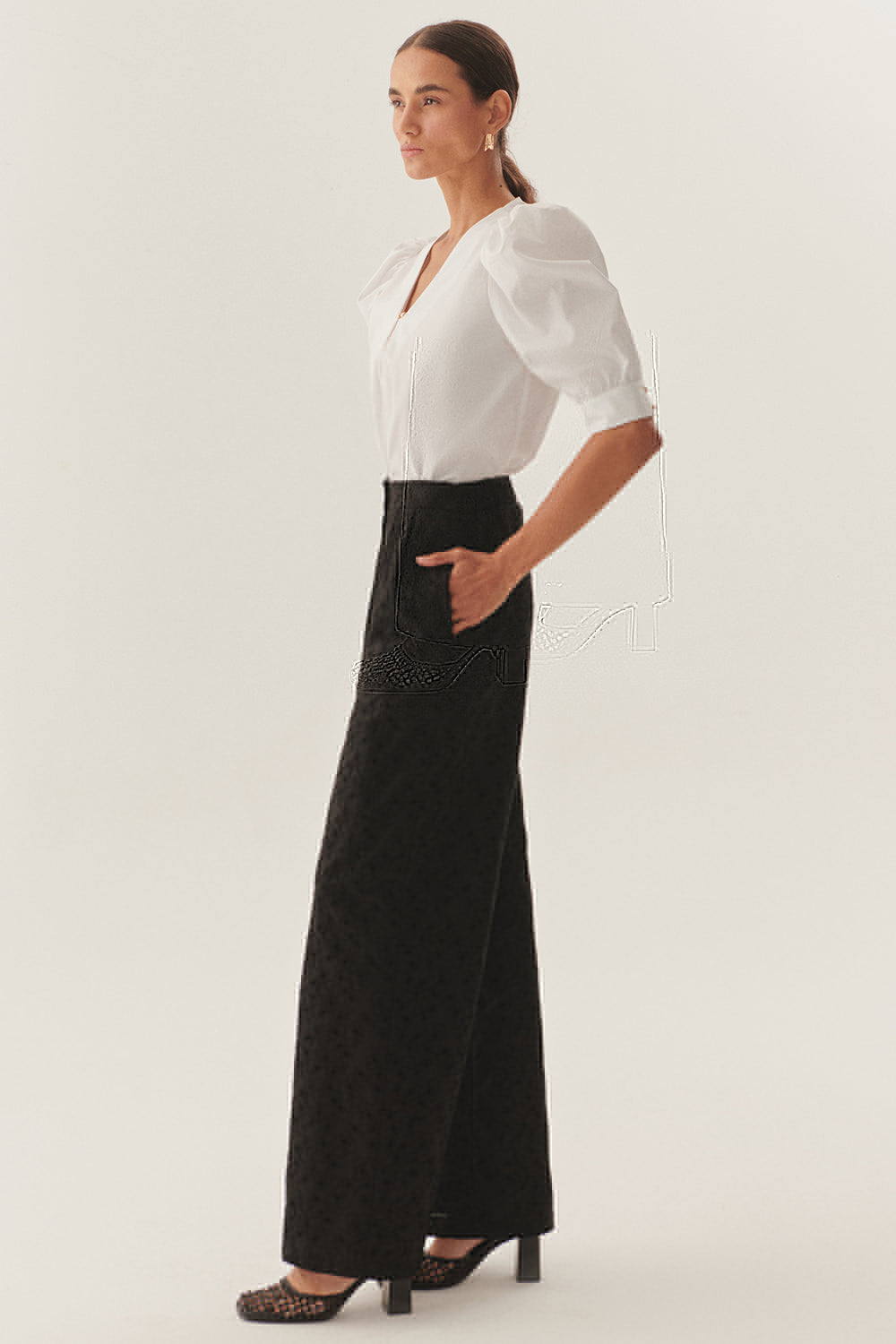 Broderie Anglaise Fabric Loose Fit Pants - Black