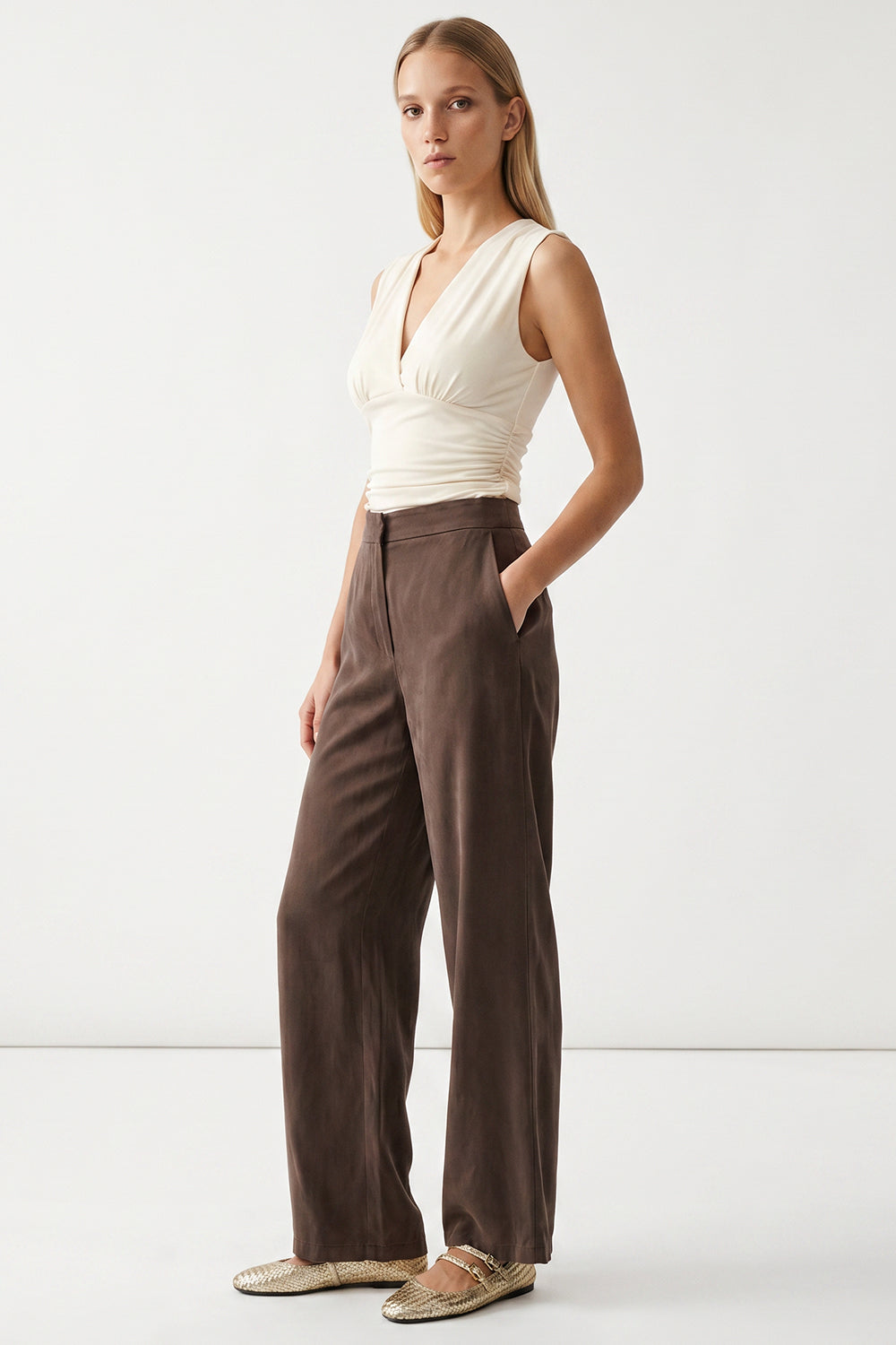 Wide-Leg Trousers with Zipper, Pockets and Elastic Back - KHAKI