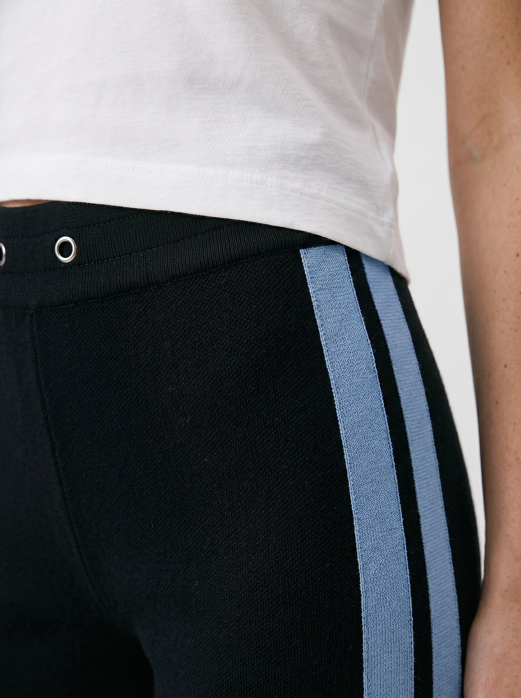 Wide-Leg Knit Trousers with Denim Side Stripes - NAVY
