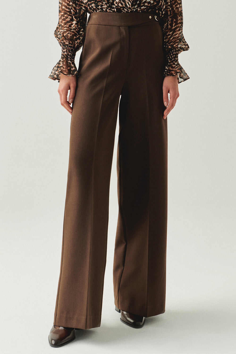 Avayah Pants Tailored Pocketed Pants - Brown