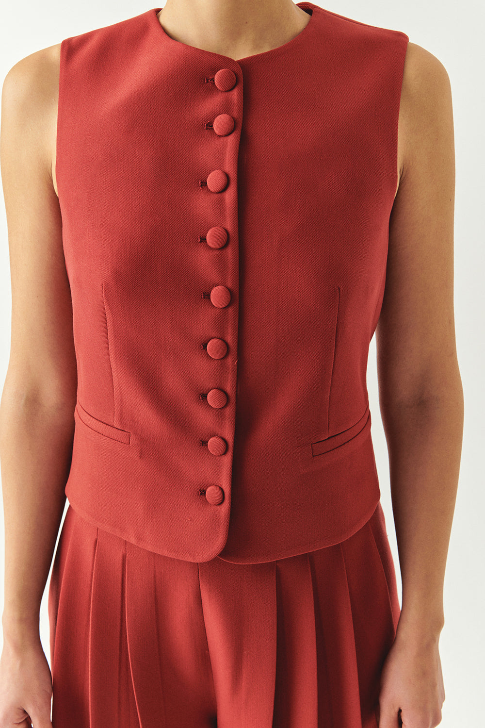 Elowyn Sleeveless V-Neck Vest