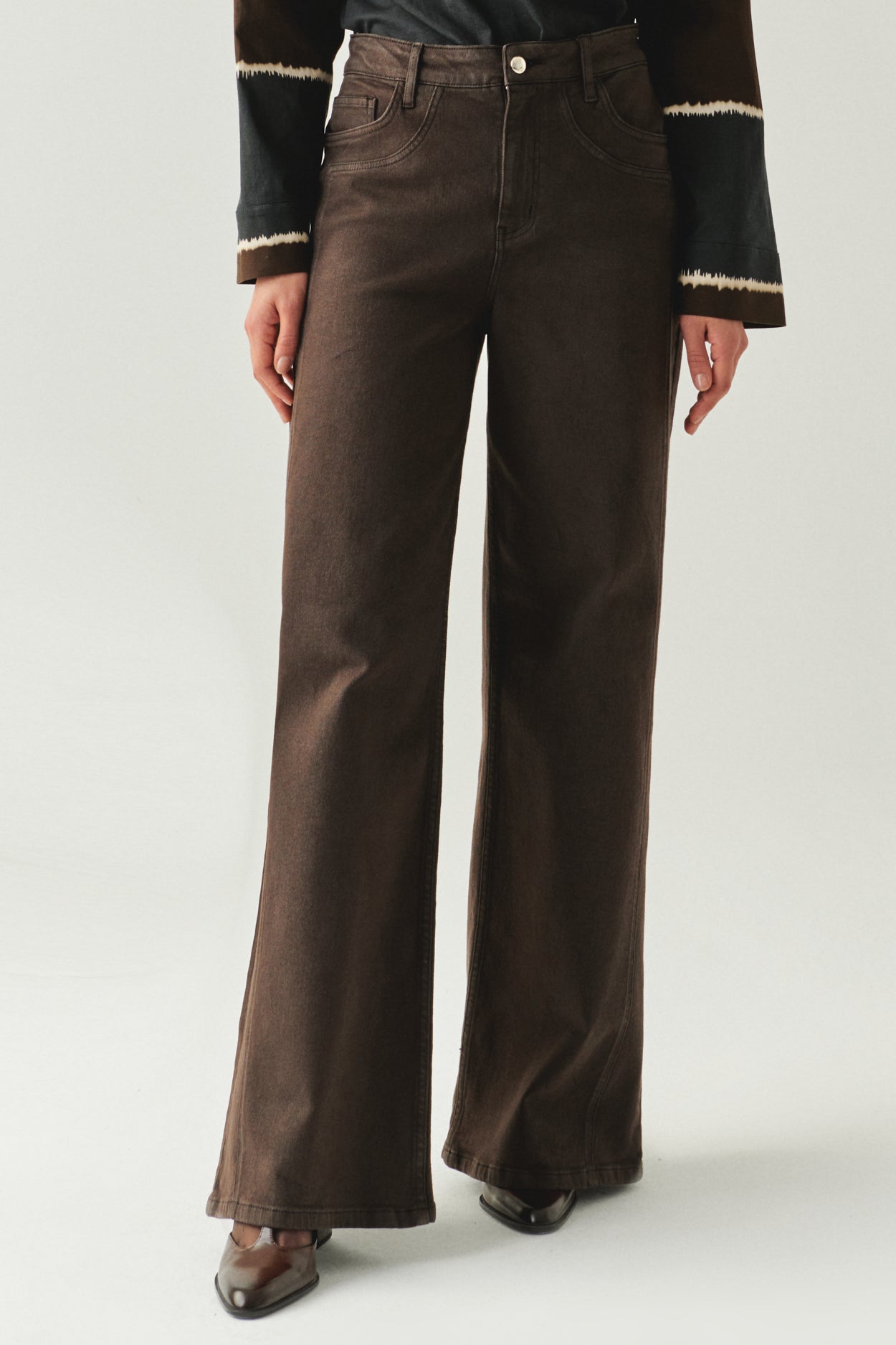 Daisy Brown Denim Jeans with Pockets