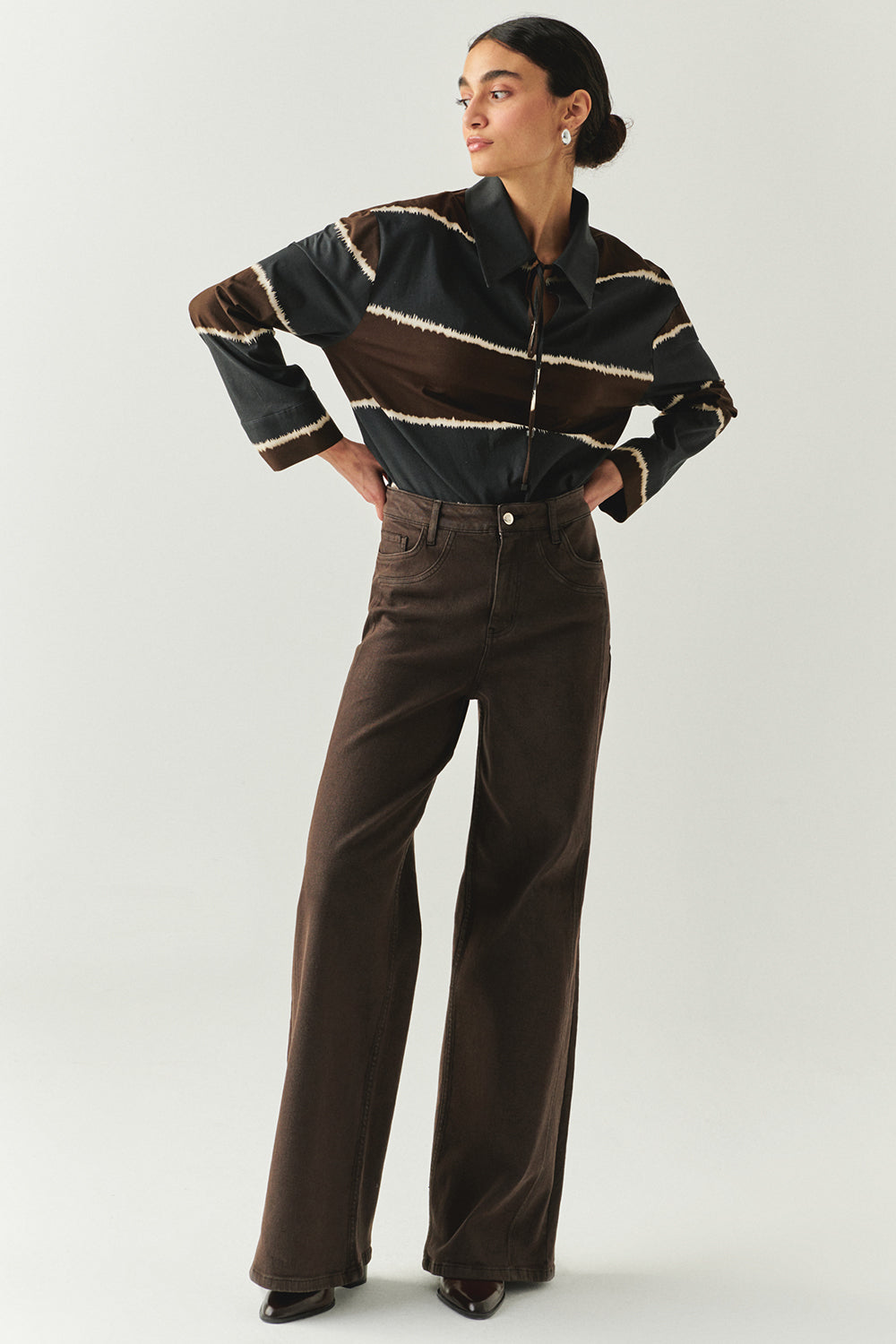 Daisy Brown Denim Jeans with Pockets