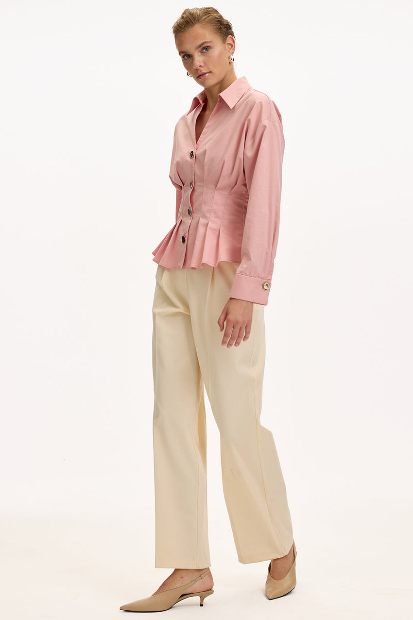 Dusty Rose Poplin Shirt with Long Sleeves, Fitted Waist, and Pleated Details
