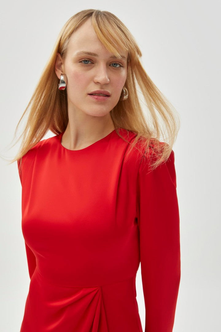 Red Midi Dress with Crew Neck and Waist Detail