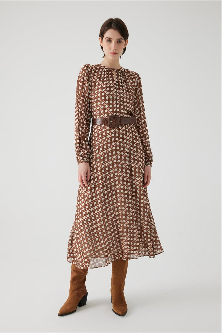 Brown Chiffon Midi Dress with Basket Pattern, Belted Waist, and Fitted Cut