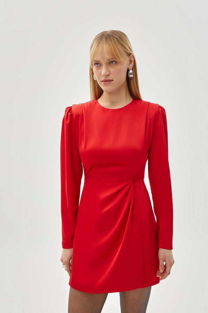 Red Midi Dress with Crew Neck and Waist Detail