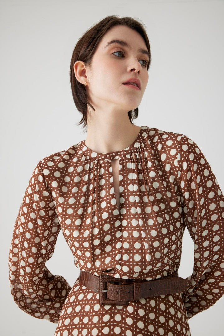 Brown Chiffon Midi Dress with Basket Pattern, Belted Waist, and Fitted Cut