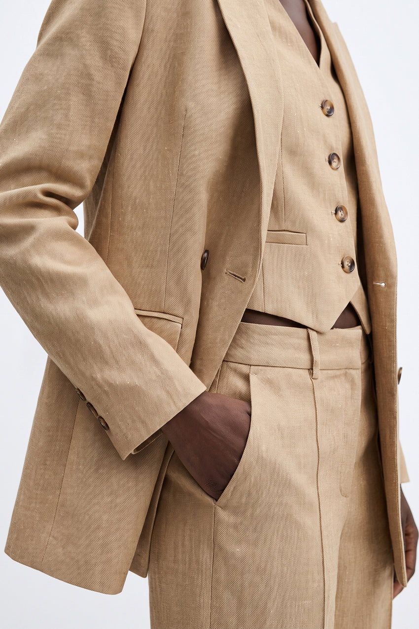 Linen Blend Vest with Back Buckle - CAMEL