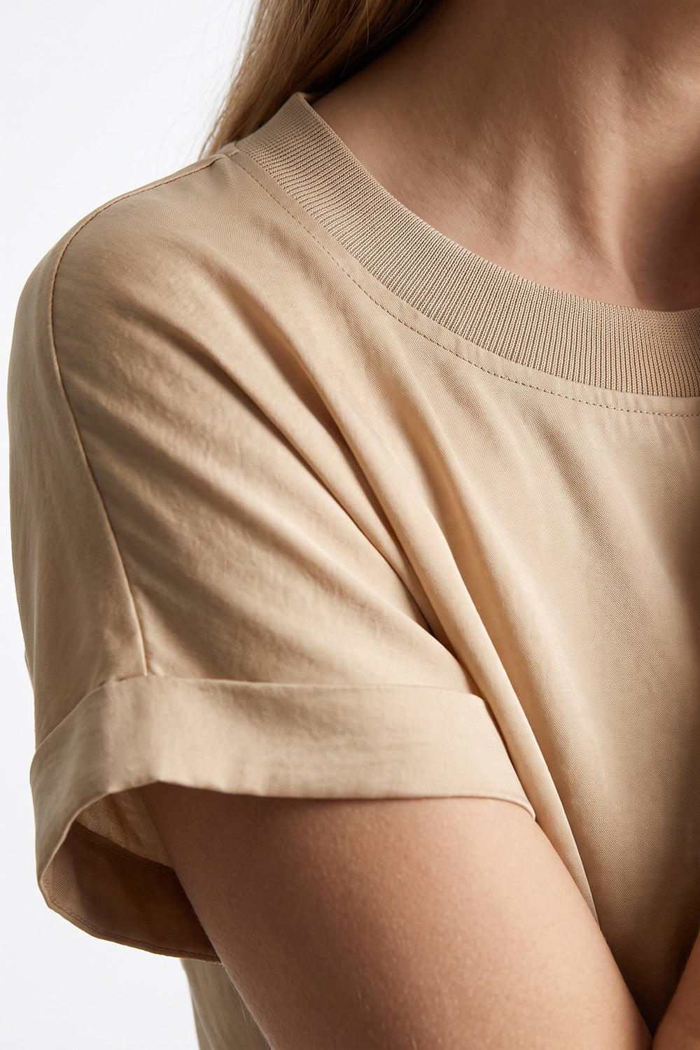 Round Neck Ribbed Satin Blouse - BEIGE
