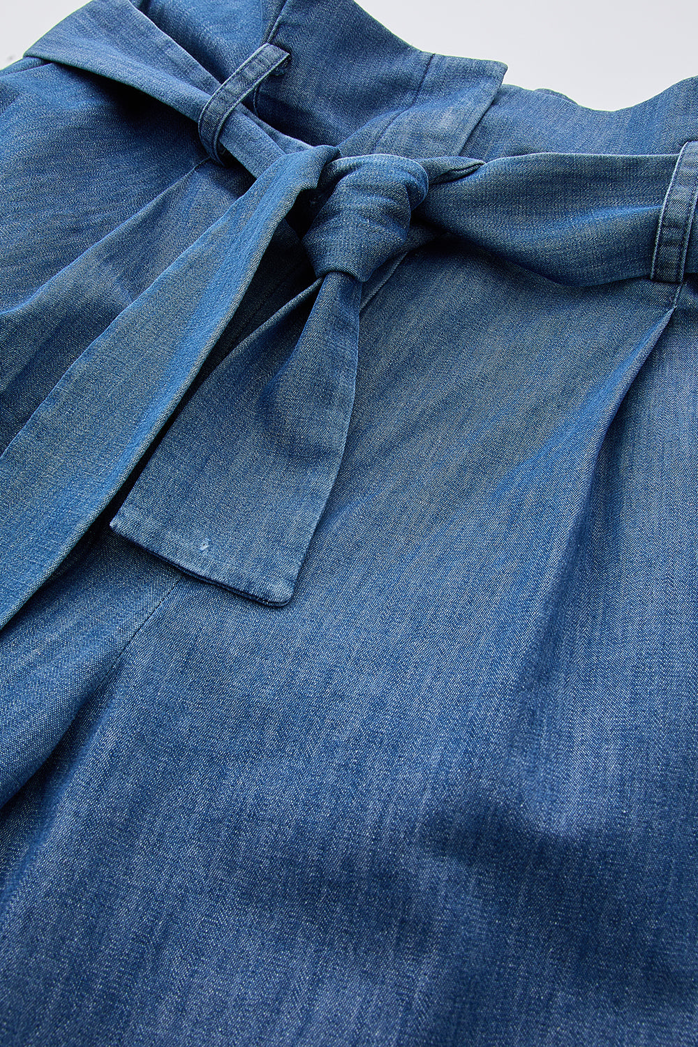 High-Waisted Denim Jeans - BLUE