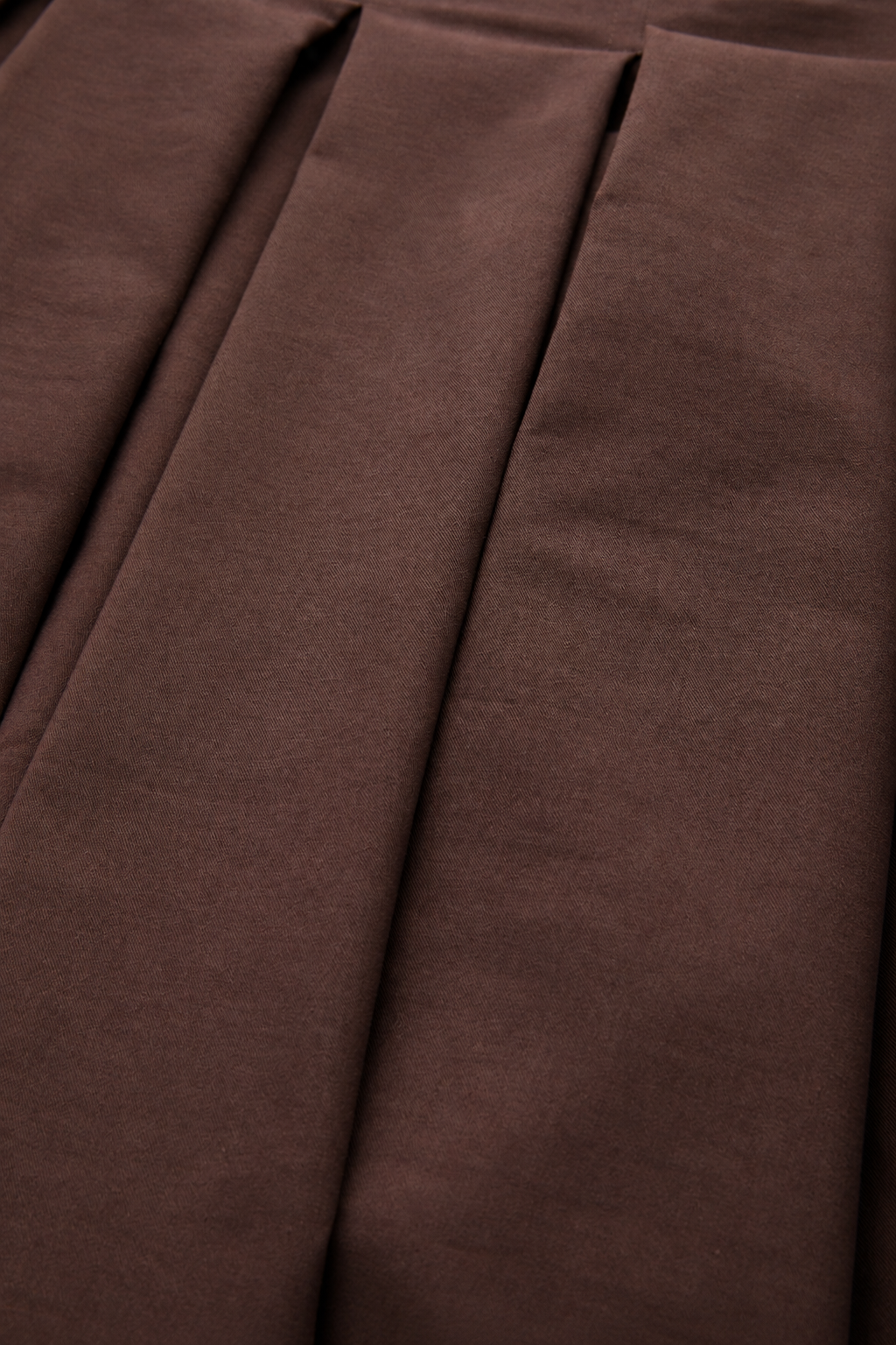 Pleated Midi Skirt with Zipper and Belt - BROWN