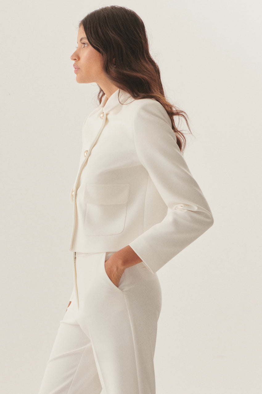 Collared Pocketed Regular Fit Short White Jacket