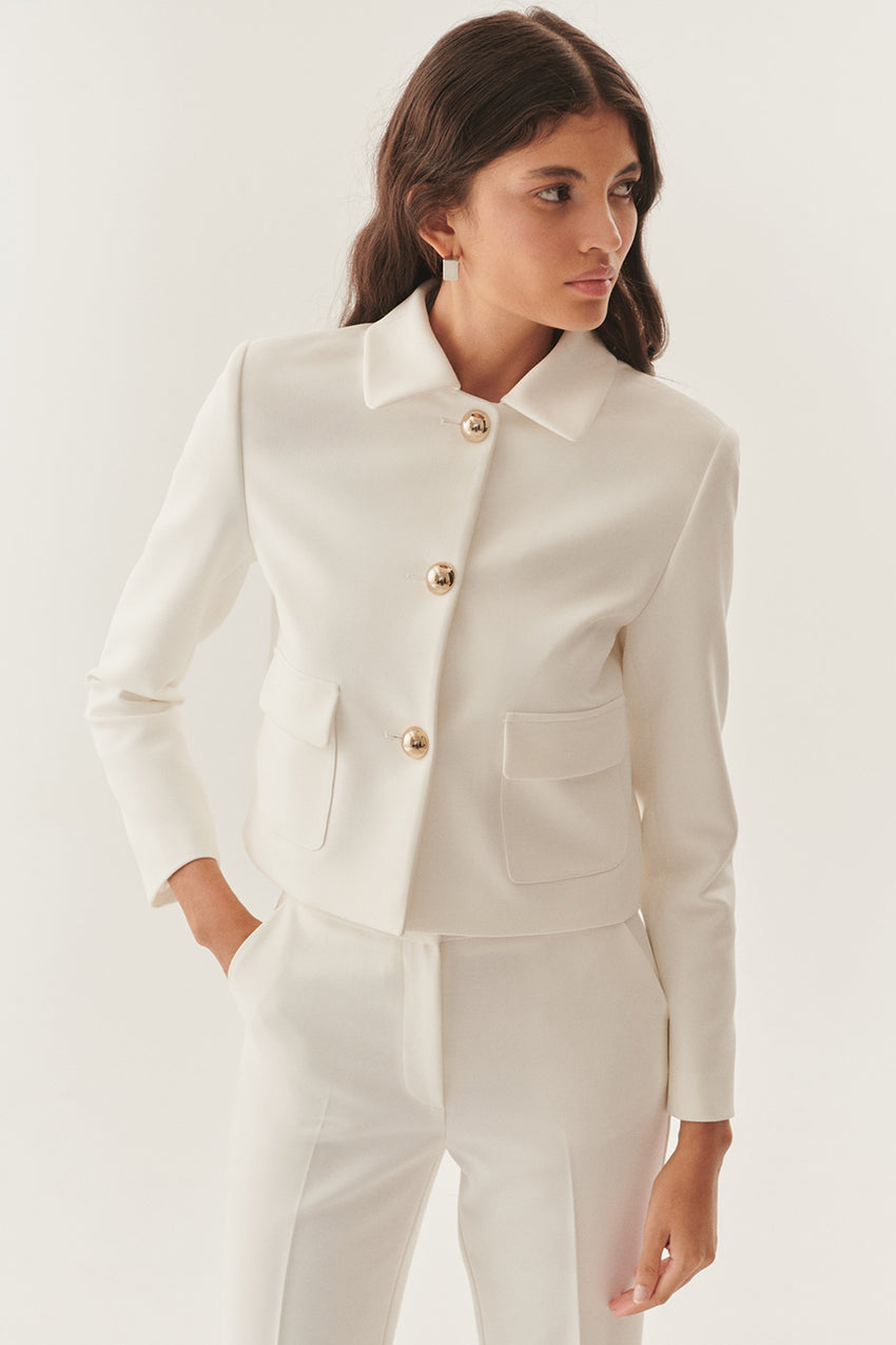 Collared Pocketed Regular Fit Short White Jacket