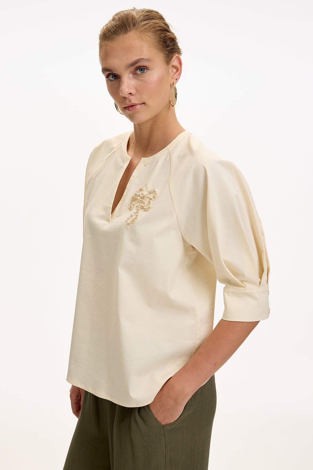 Katharine V-Neck Short Sleeve Blouse - CREAM