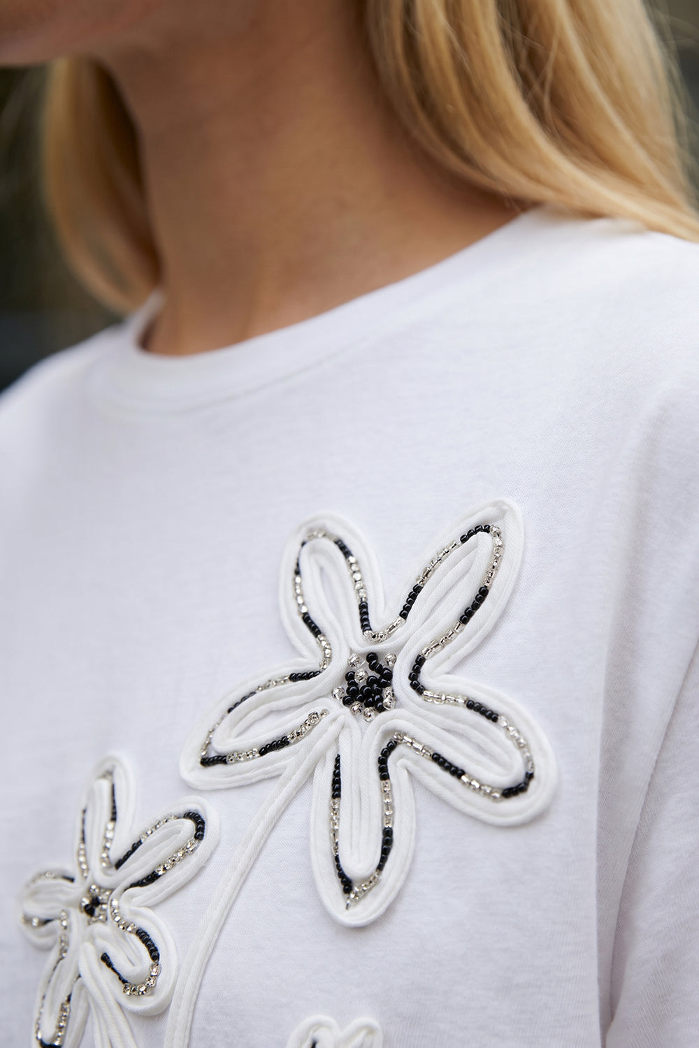 Limaara Short Sleeve Embroidered Cotton T-Shirt- Black White