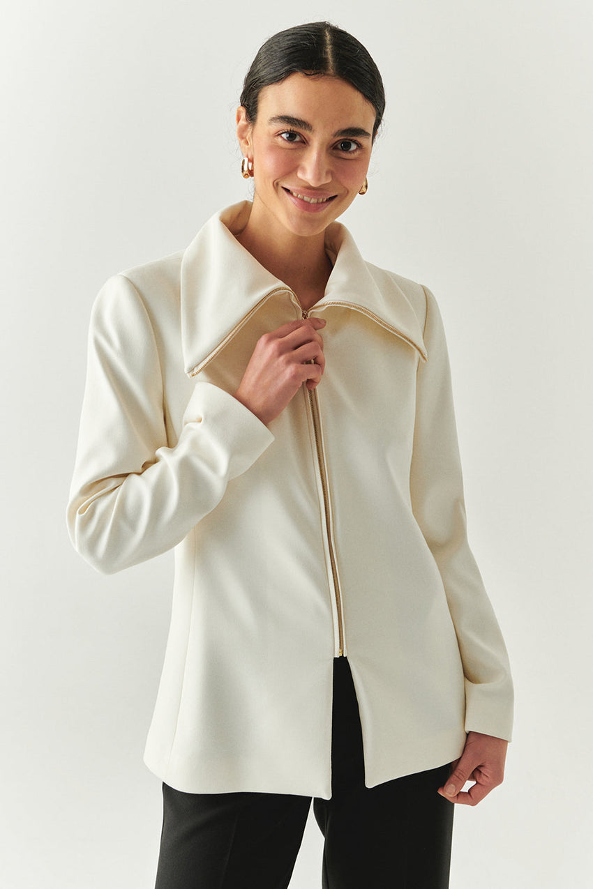 Notched Collar Zipped Slim Fit Jacket Cream