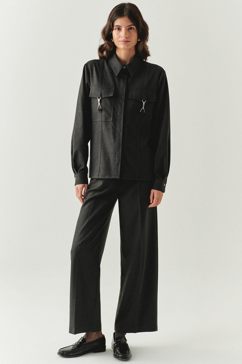 Zendaya Grey Tailored Pocket Shirt with Classic Collar and Long Sleeves