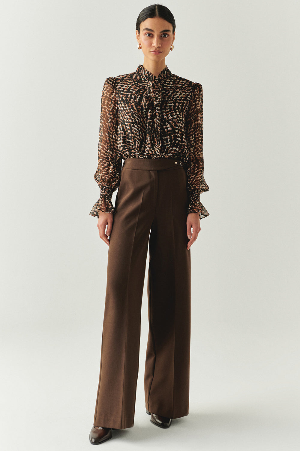 Avayah Tailored Pocketed Pants