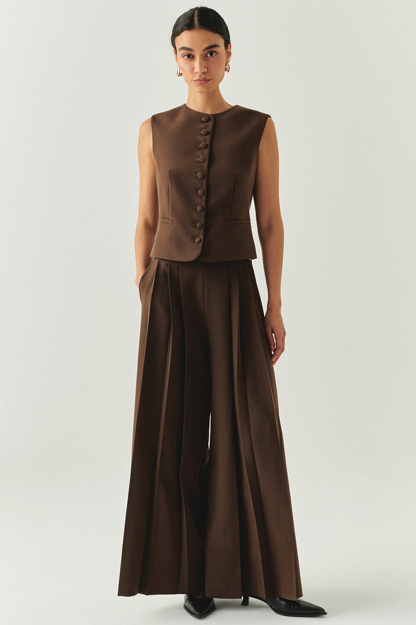 Elowyn Sleeveless V-Neck Vest