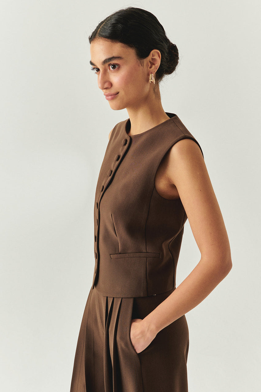 Elowyn Sleeveless V-Neck Vest