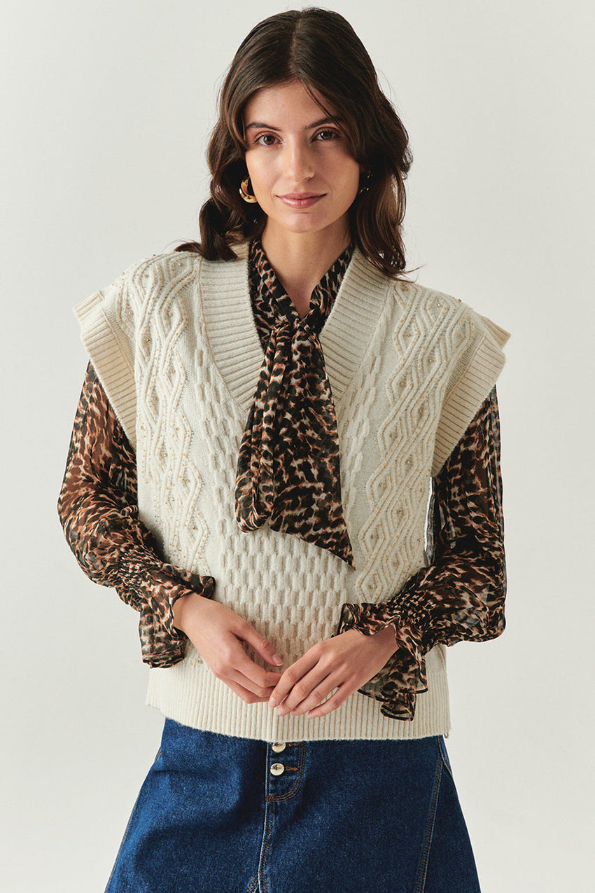 Adoria Cream V-Neck Cable Knit Sweater