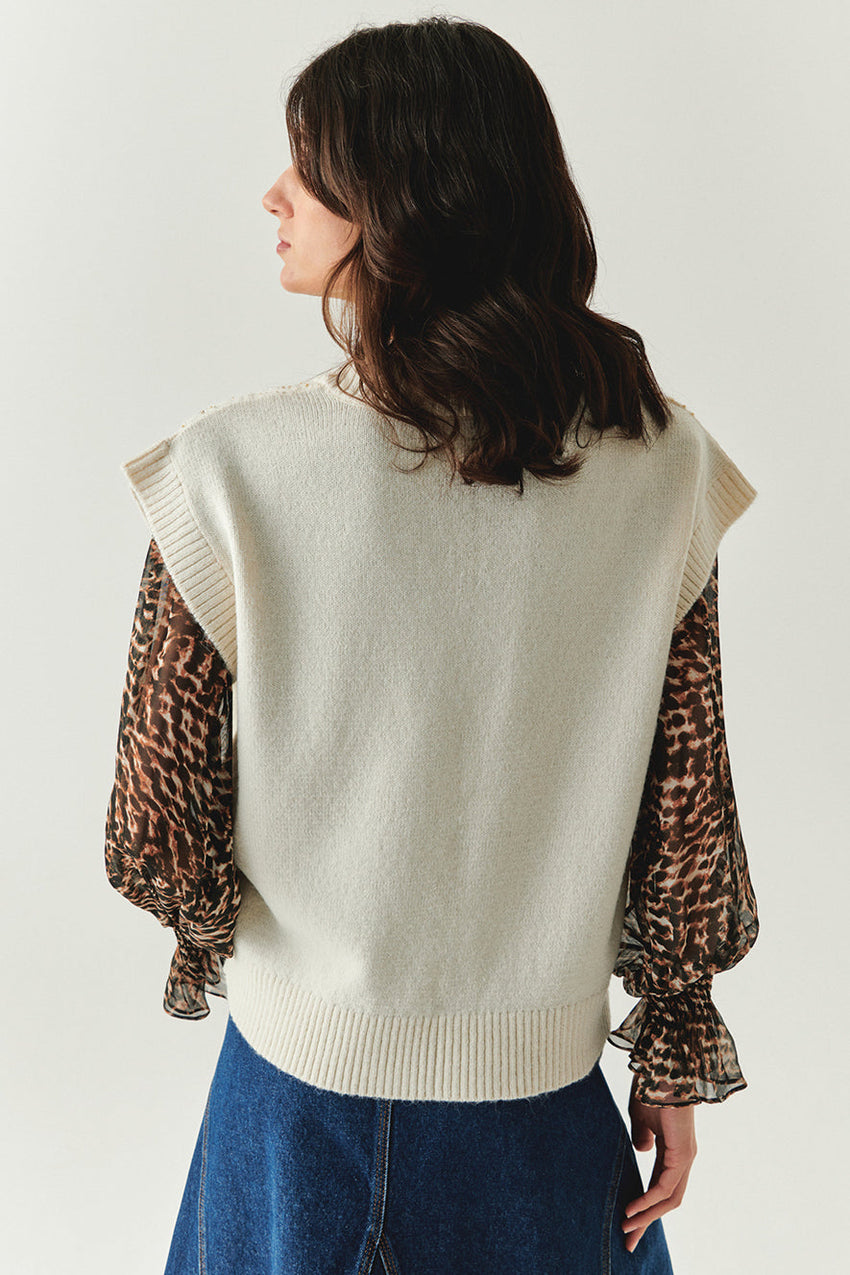 Adoria Cream V-Neck Cable Knit Sweater