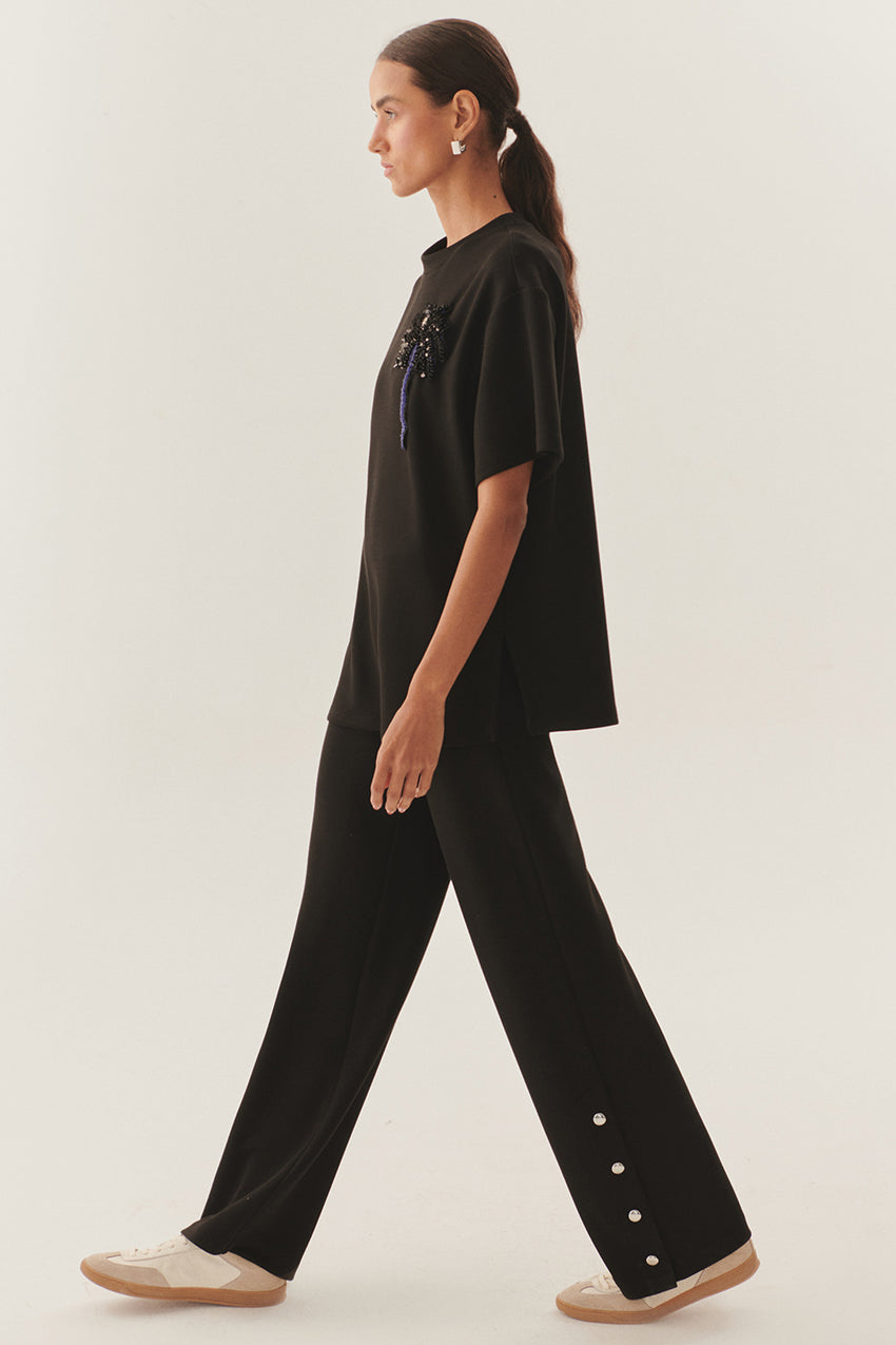 Nina Tshirt - BLACK