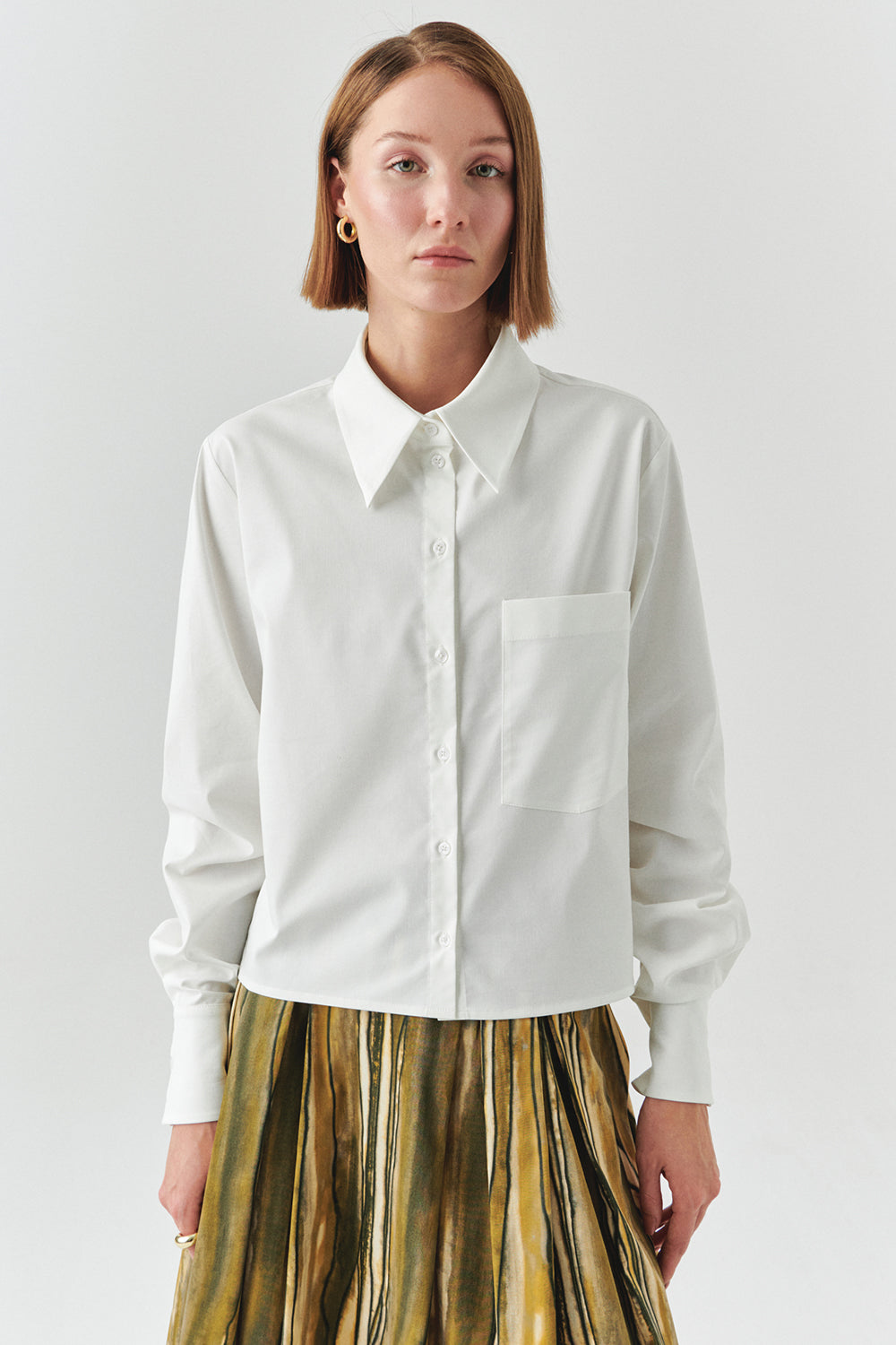 Theodora Structured Pocket Shirt with Classic Collar and Long Sleeves
