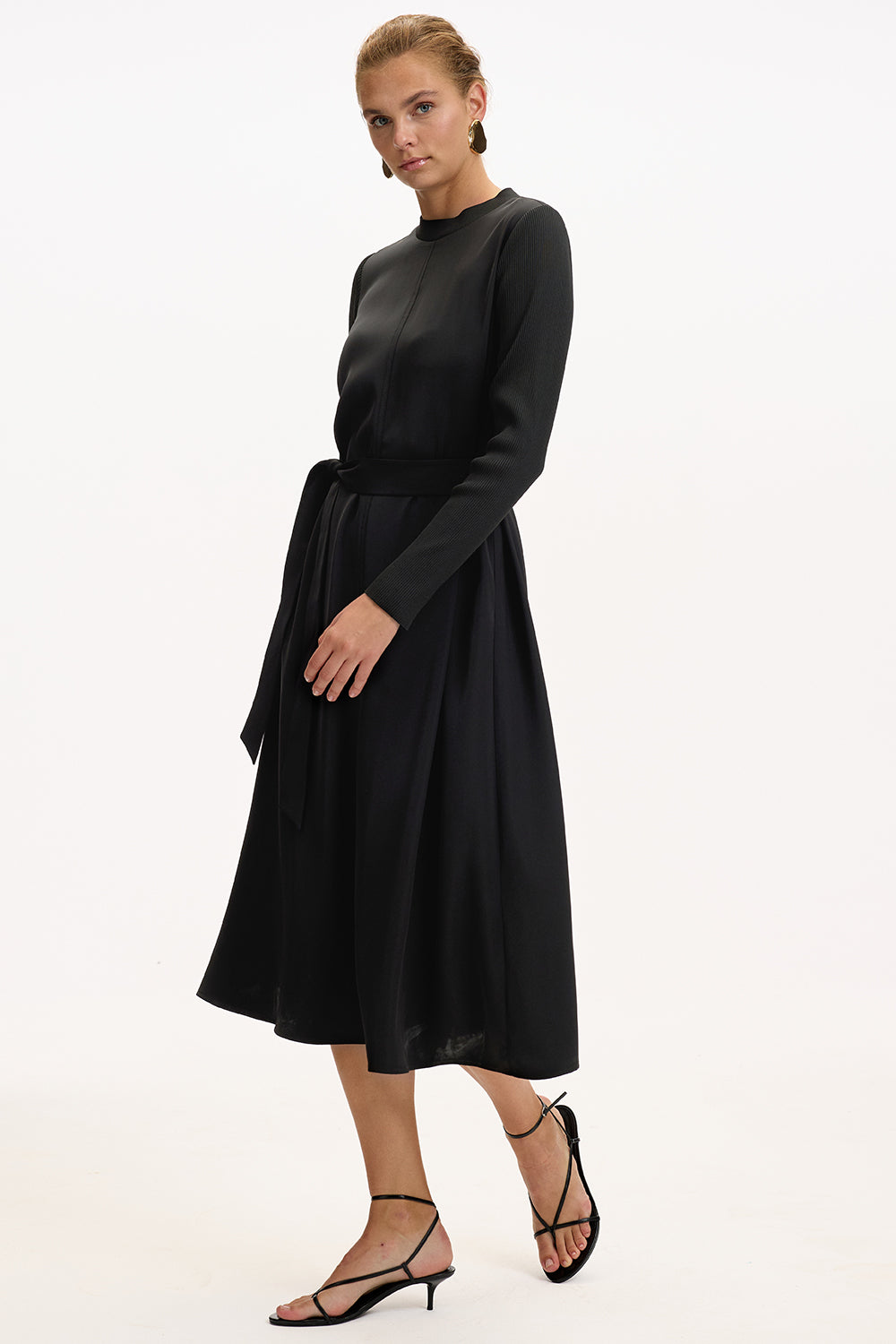 Black Regular Fit Midi Dress with Crew Neck, Long Sleeves, and Waist Tie