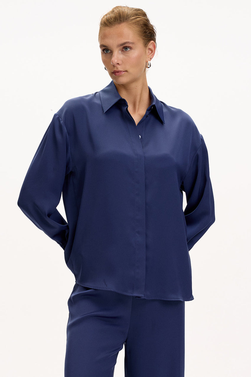 Navy Blue Regular Fit Shirt with Long Sleeves, Classic Collar, and Buttons