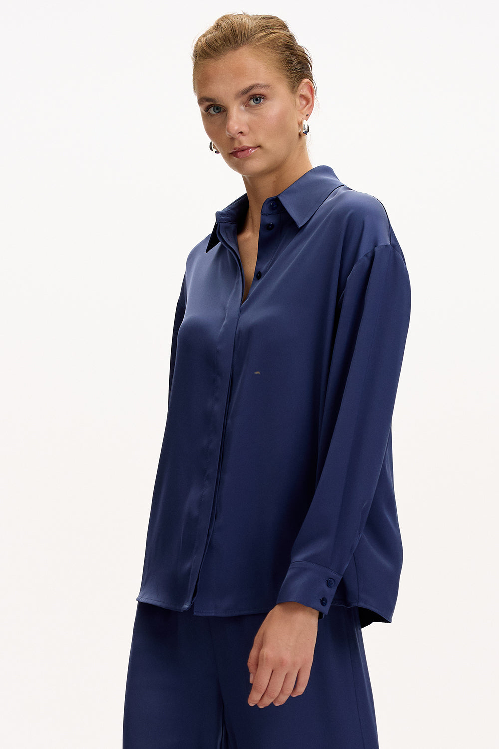 Navy Blue Regular Fit Shirt with Long Sleeves, Classic Collar, and Buttons