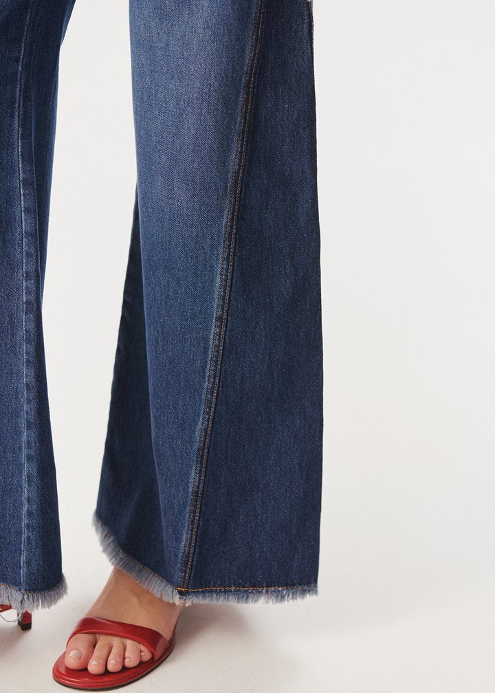 Raw Hem Wide-Leg Jeans