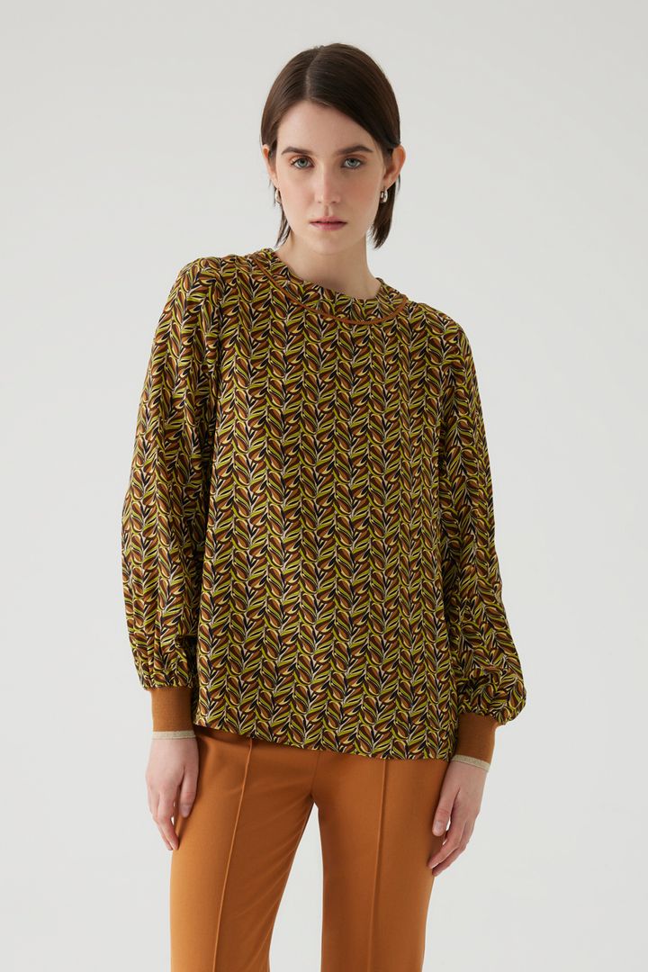 Regular Fit Blouse with Round Neck and Patterned Fabric