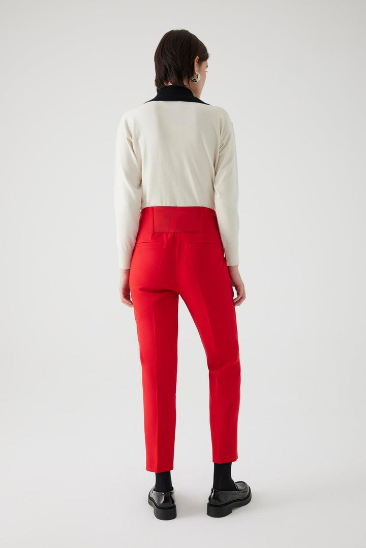High Carrot Fit Pants - Red