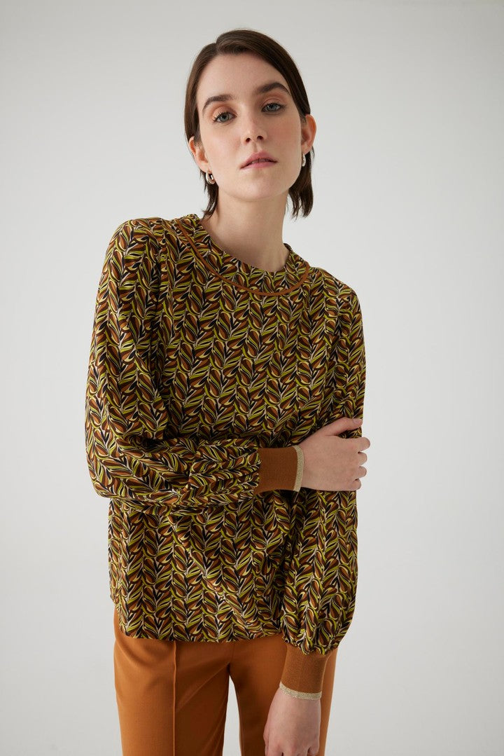 Regular Fit Blouse with Round Neck and Patterned Fabric