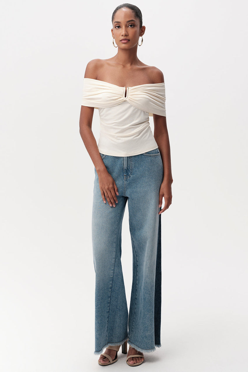 Artus Off Shoulder Blouse - CREAM
